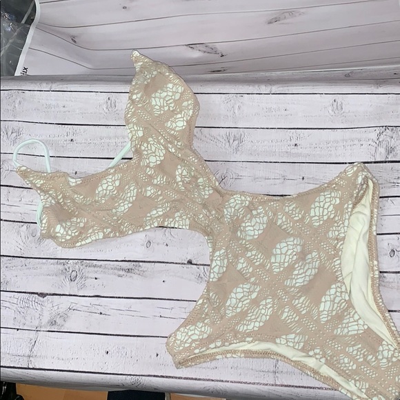 🔥Tigerlily Crotchet Lace Monokini NWT - Picture 4 of 7